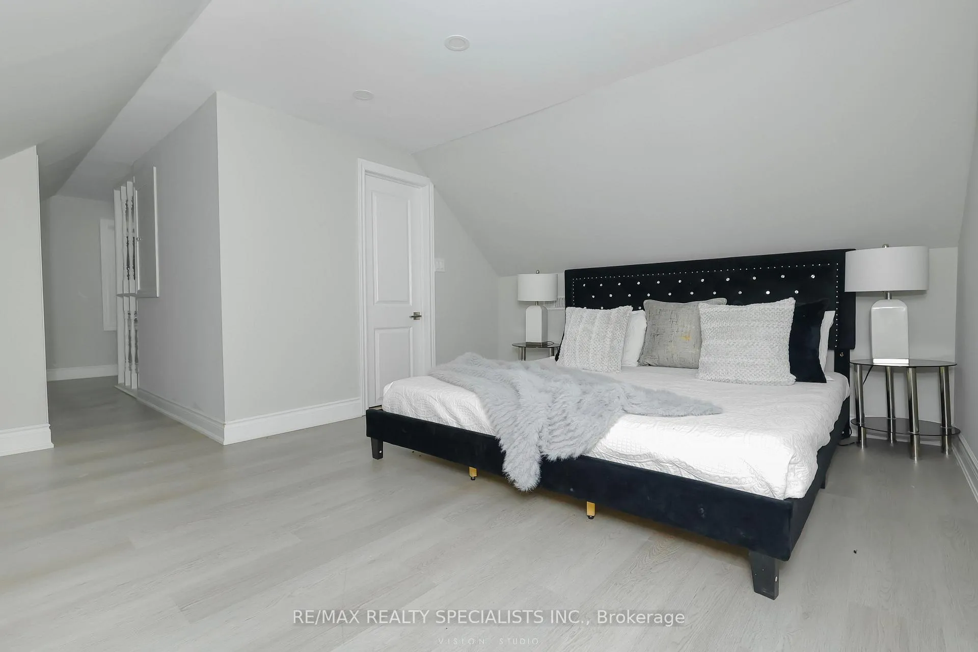 Photo 43 of 7020 Dunn Street, Niagara Falls, Arad/Fallsview — HOMEH