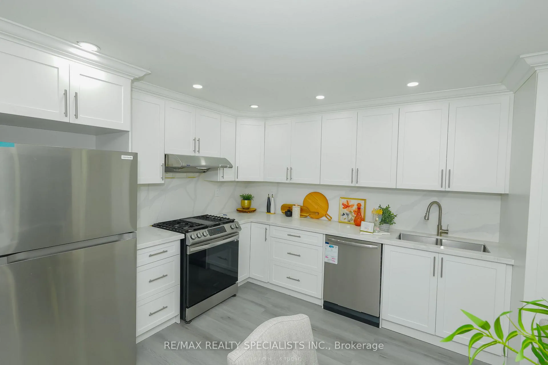 Photo 47 of 7020 Dunn Street, Niagara Falls, Arad/Fallsview — HOMEH