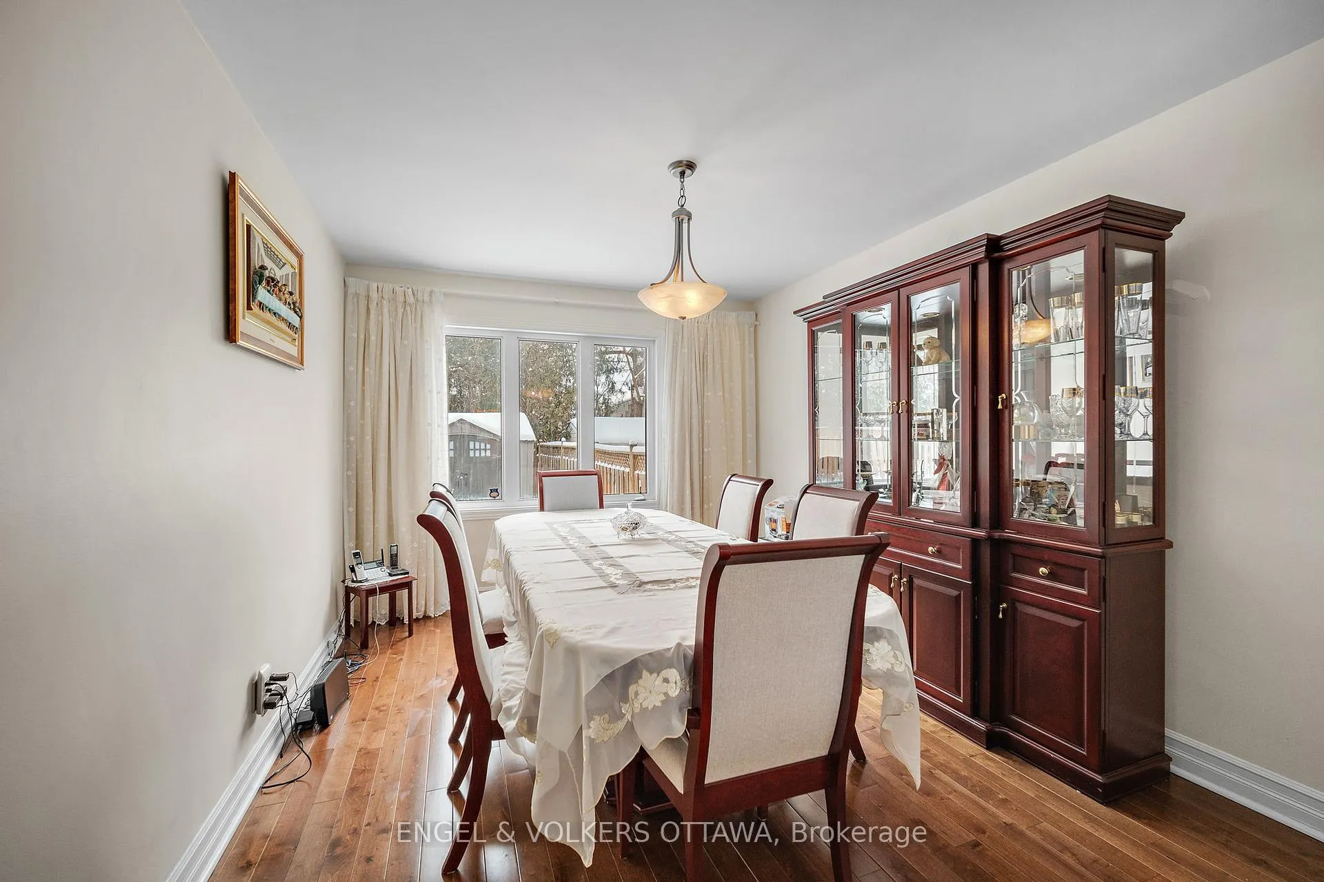 Photo 5 of 1044 Aldea Avenue, Ottawa, Billings Bridge — HOMEH