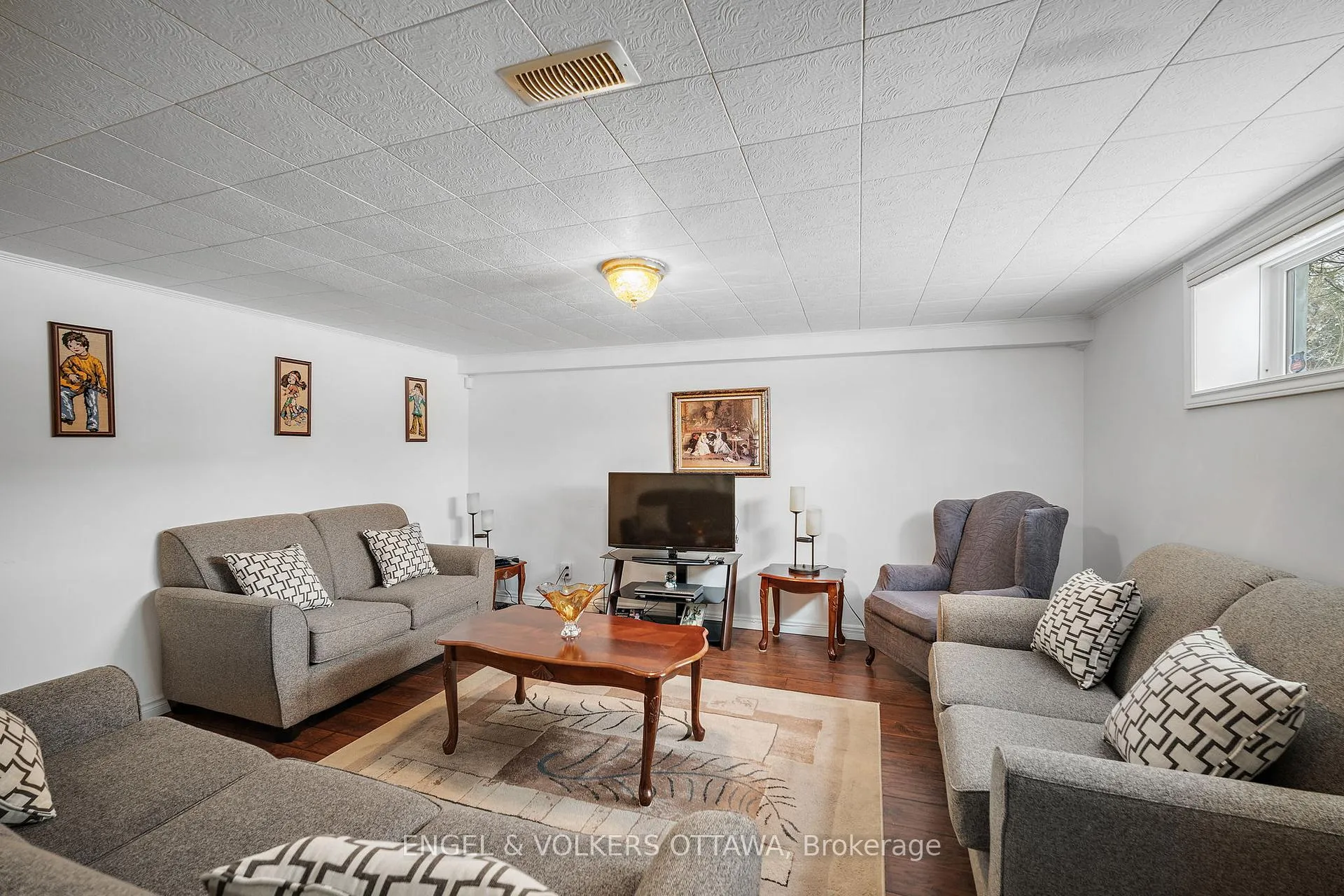 Photo 16 of 1044 Aldea Avenue, Ottawa, Billings Bridge — HOMEH
