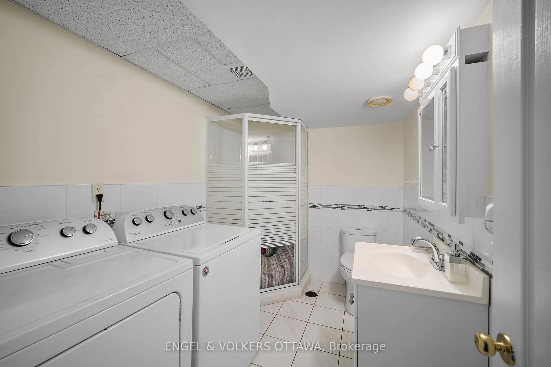 Photo 18 of 1044 Aldea Avenue, Ottawa, Billings Bridge — HOMEH