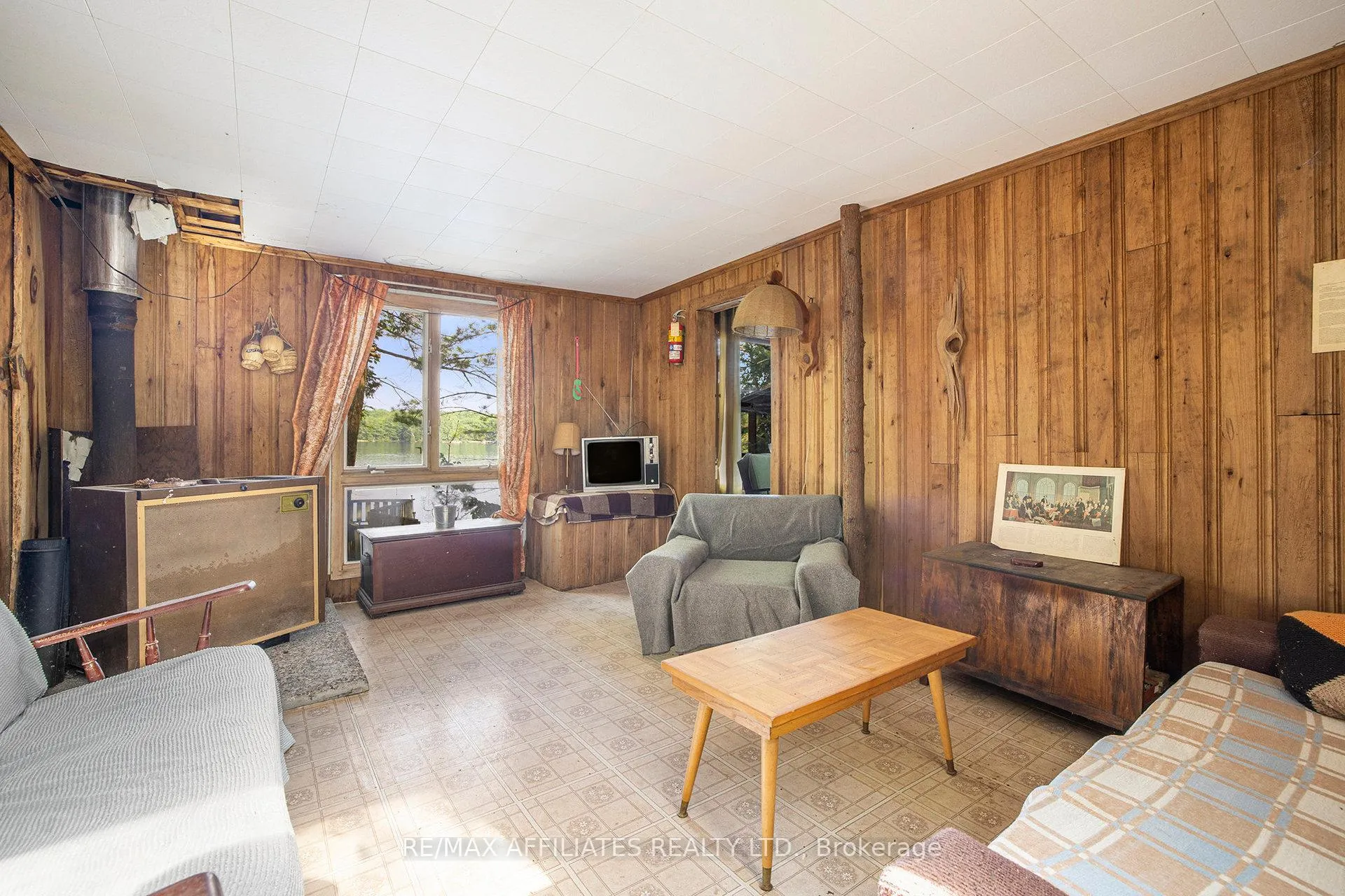 Photo 12 of 25252 Eagle Lake, Frontenac, Frontenac Centre — HOMEH