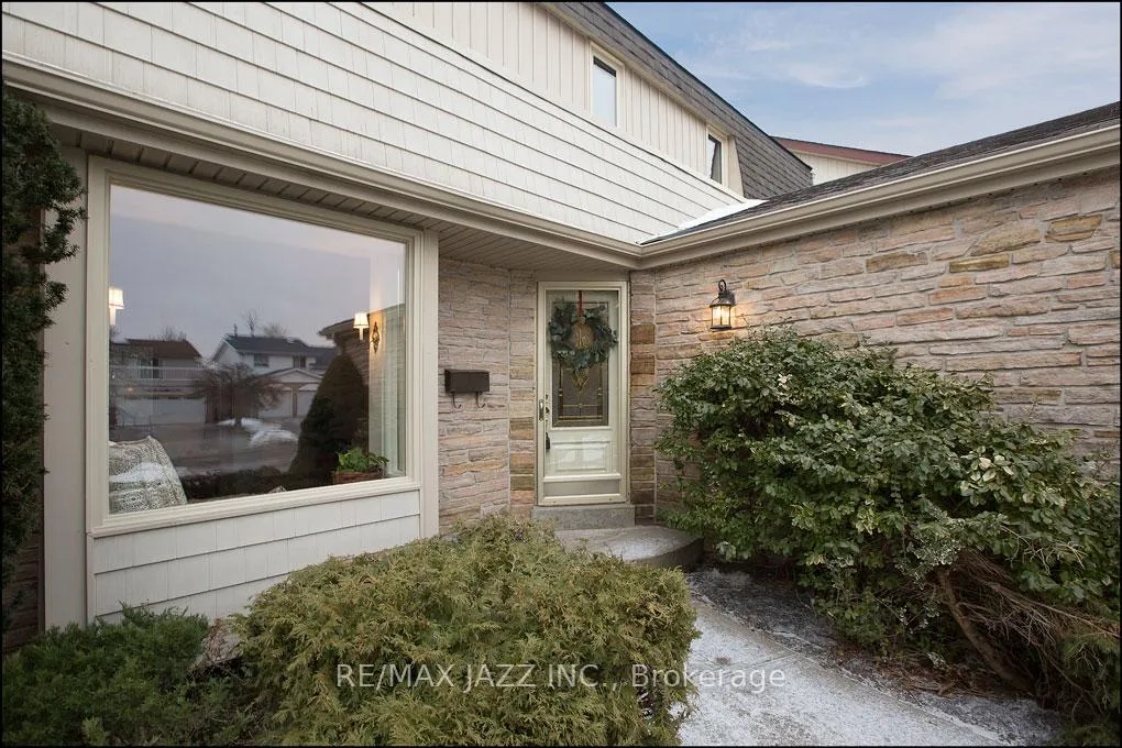 Photo 2 of 783 Millbank Road, Pickering, Amberlea — HOMEH