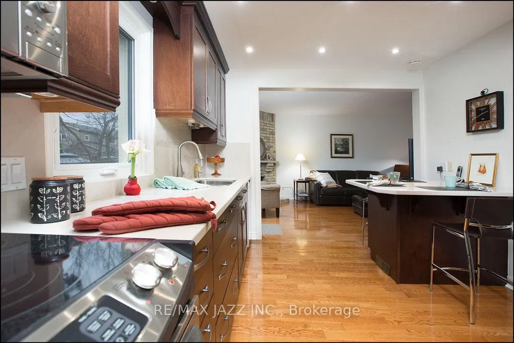 Photo 8 of 783 Millbank Road, Pickering, Amberlea — HOMEH