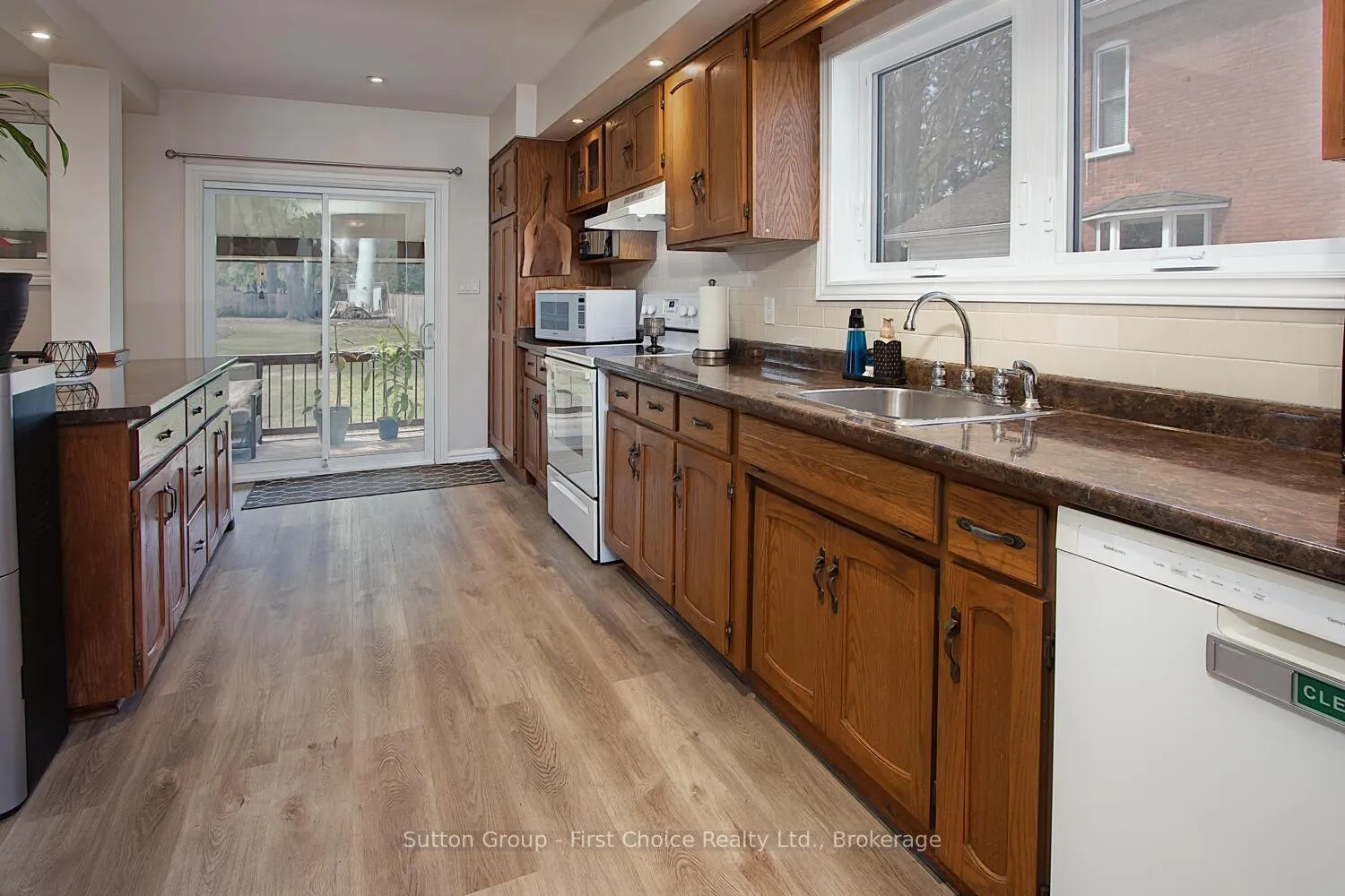 Photo 12 of 183 Huron Road, Perth South, Sebringville — HOMEH