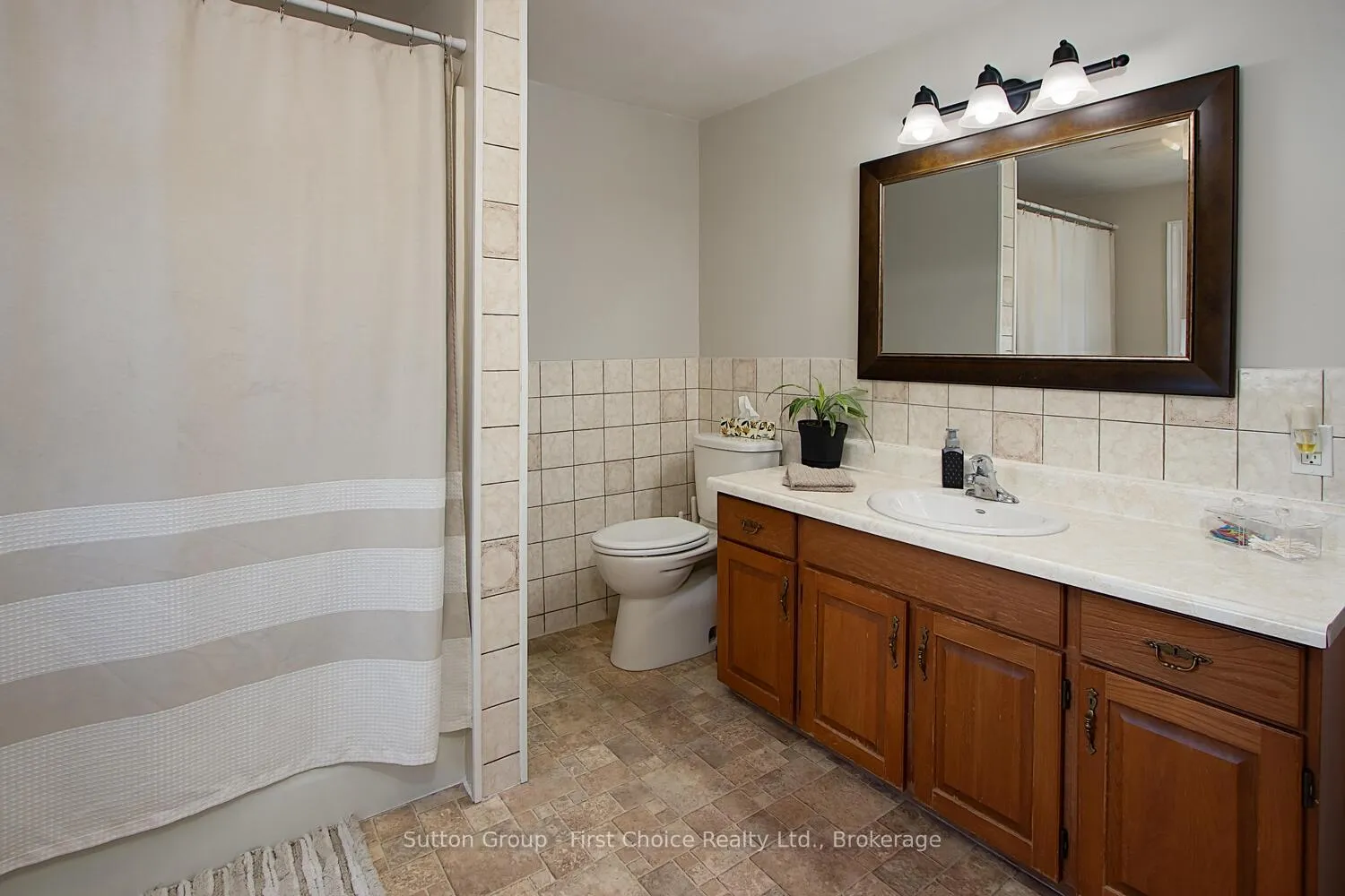 Photo 21 of 183 Huron Road, Perth South, Sebringville — HOMEH