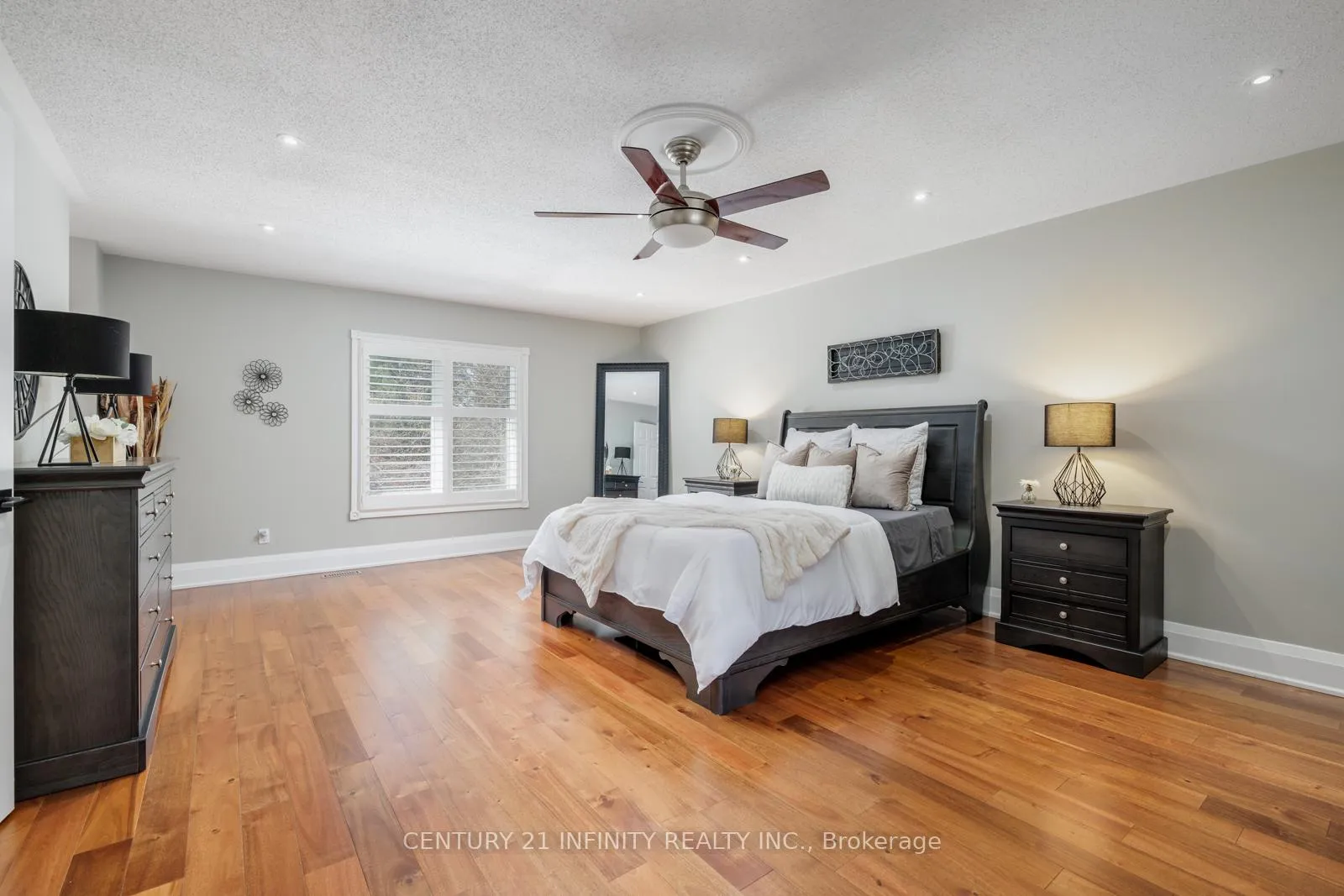 Photo 21 of 10 Prince Rupert Drive, Clarington, Courtice — HOMEH