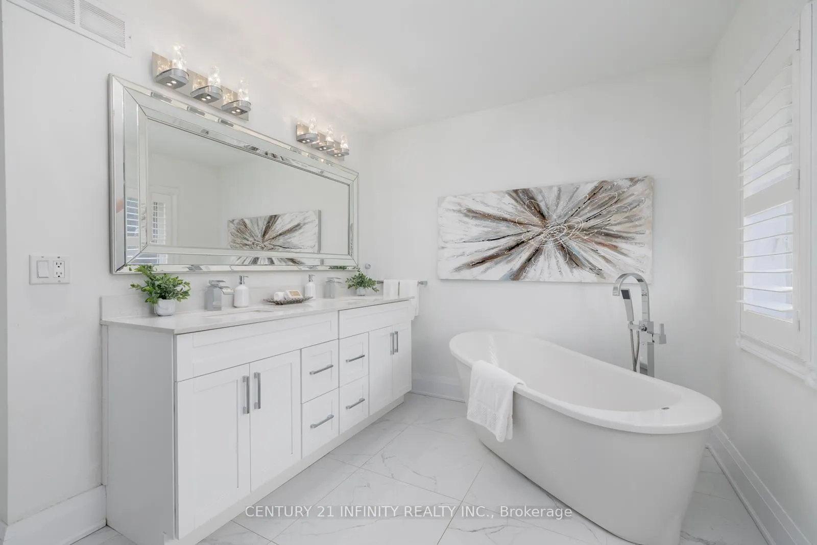 Photo 23 of 10 Prince Rupert Drive, Clarington, Courtice — HOMEH