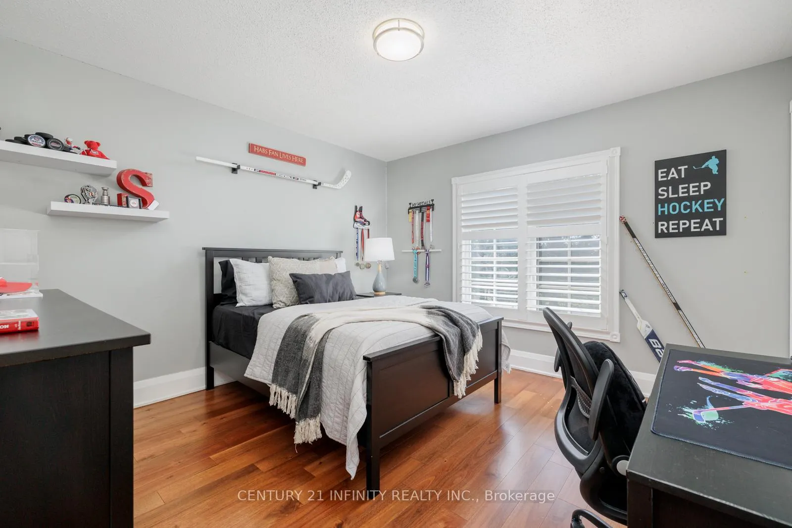 Photo 25 of 10 Prince Rupert Drive, Clarington, Courtice — HOMEH
