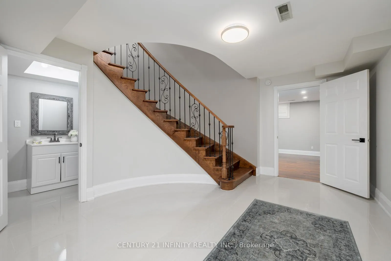 Photo 28 of 10 Prince Rupert Drive, Clarington, Courtice — HOMEH