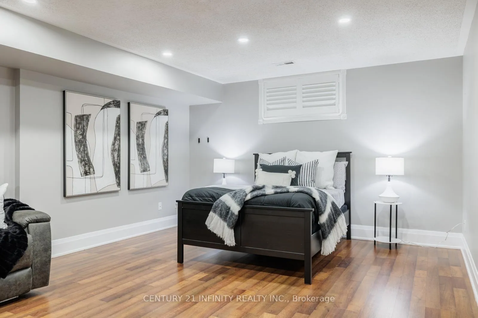 Photo 31 of 10 Prince Rupert Drive, Clarington, Courtice — HOMEH