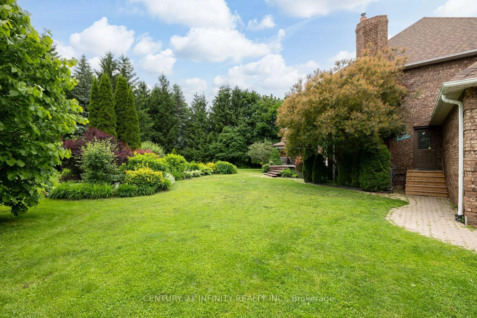 Photo 37 of 10 Prince Rupert Drive, Clarington, Courtice — HOMEH