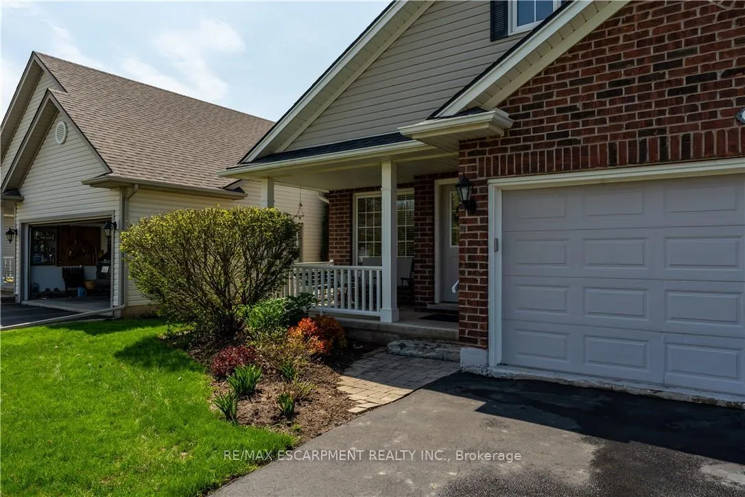Photo 2 of 8 Mason Drive, Pelham, Fonthill — HOMEH