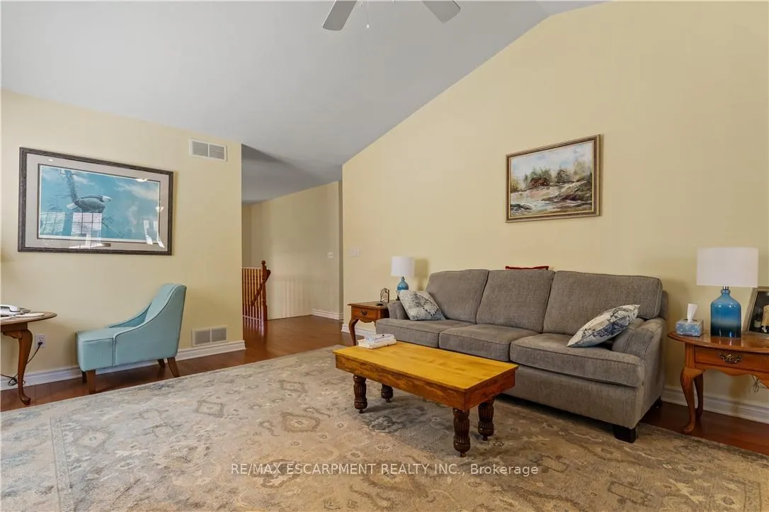 Photo 6 of 8 Mason Drive, Pelham, Fonthill — HOMEH