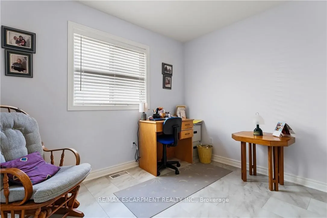 Photo 16 of 8 Mason Drive, Pelham, Fonthill — HOMEH