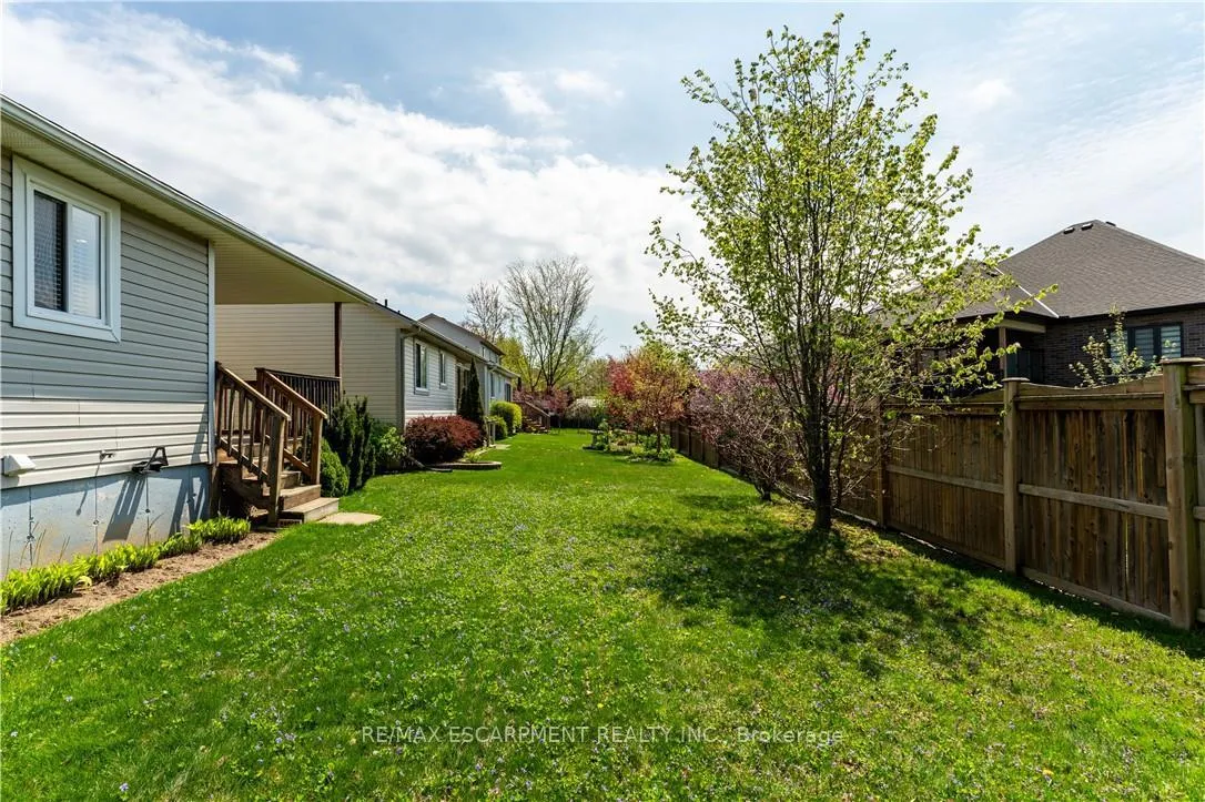 Photo 37 of 8 Mason Drive, Pelham, Fonthill — HOMEH
