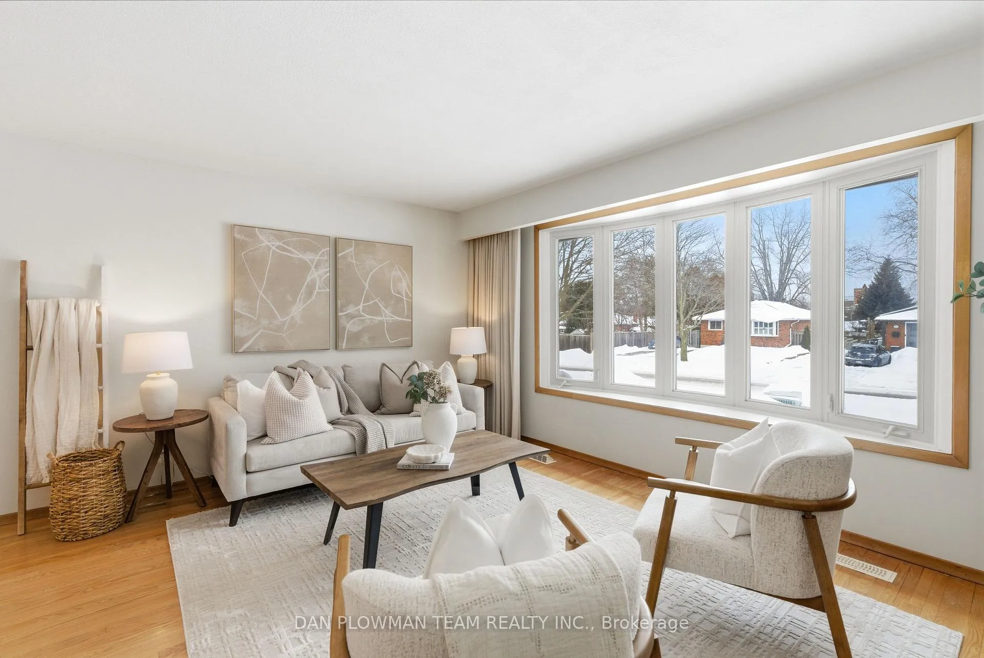 Photo 4 of 268 Nipigon Street, Oshawa, McLaughlin — HOMEH