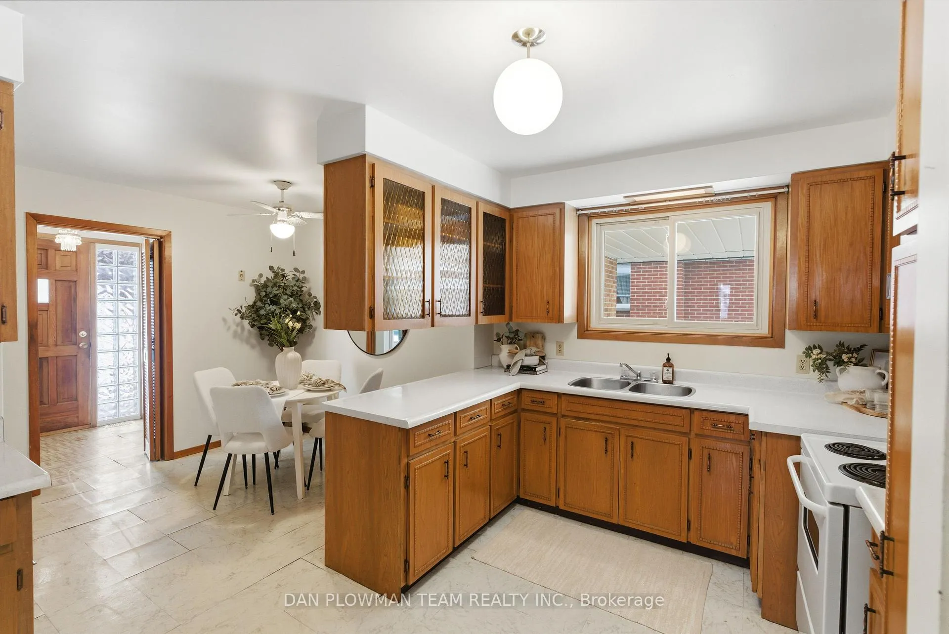 Photo 11 of 268 Nipigon Street, Oshawa, McLaughlin — HOMEH