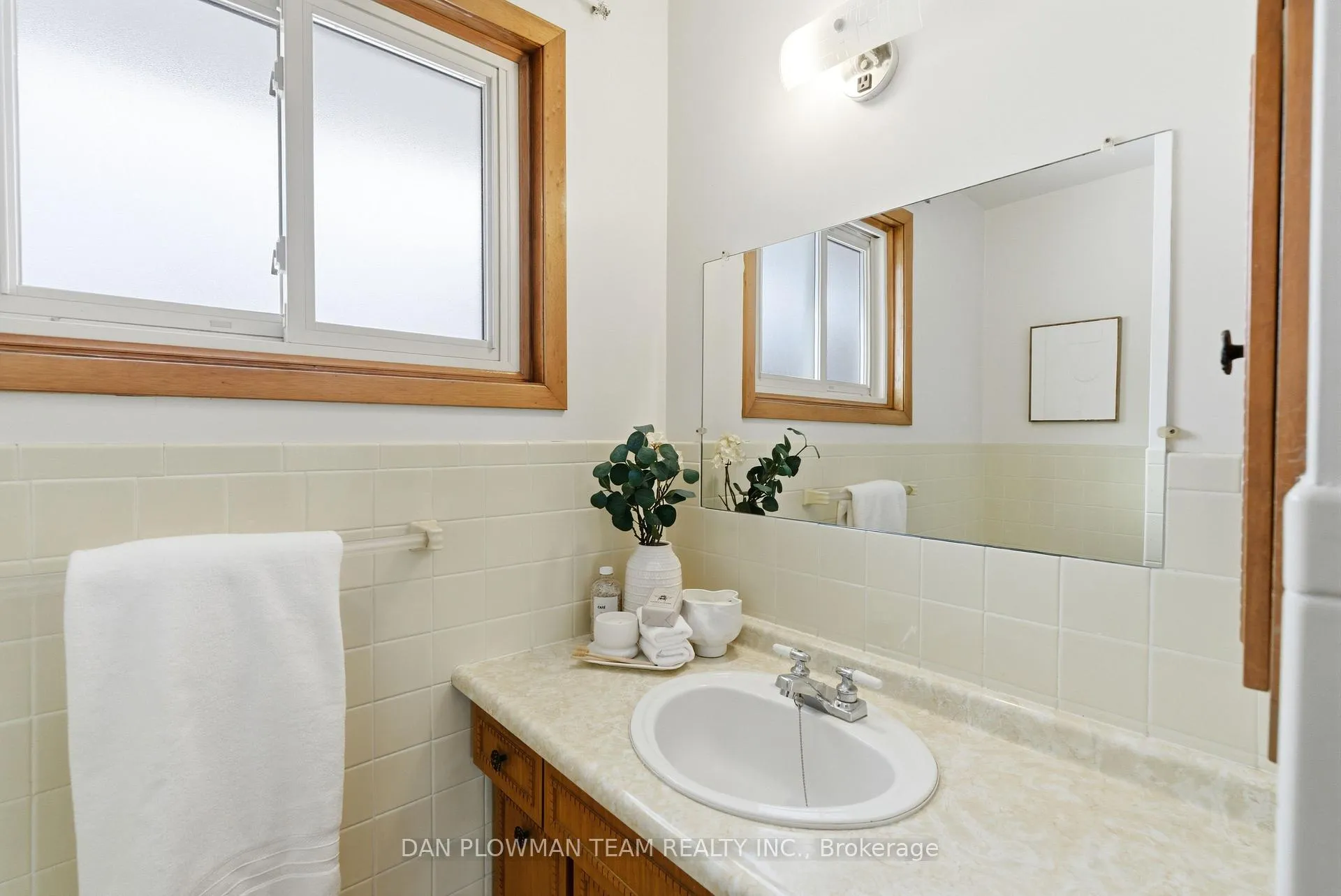 Photo 25 of 268 Nipigon Street, Oshawa, McLaughlin — HOMEH