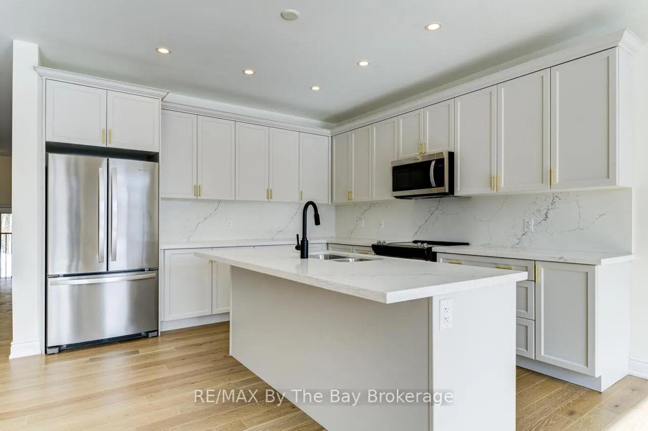 Photo 13 of 170 Mapleside Drive, Wasaga Beach — HOMEH