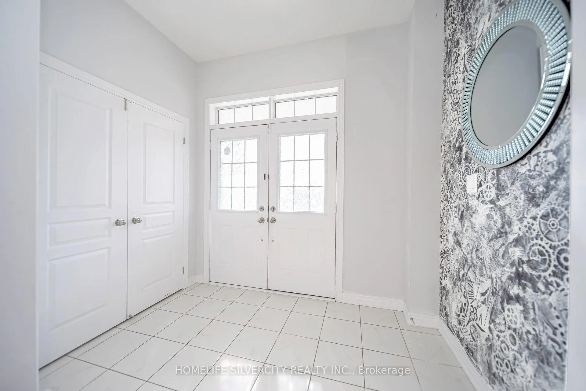 Photo 4 of 373 Robert Parkinson Drive, Brampton, Northwest Brampton — HOMEH