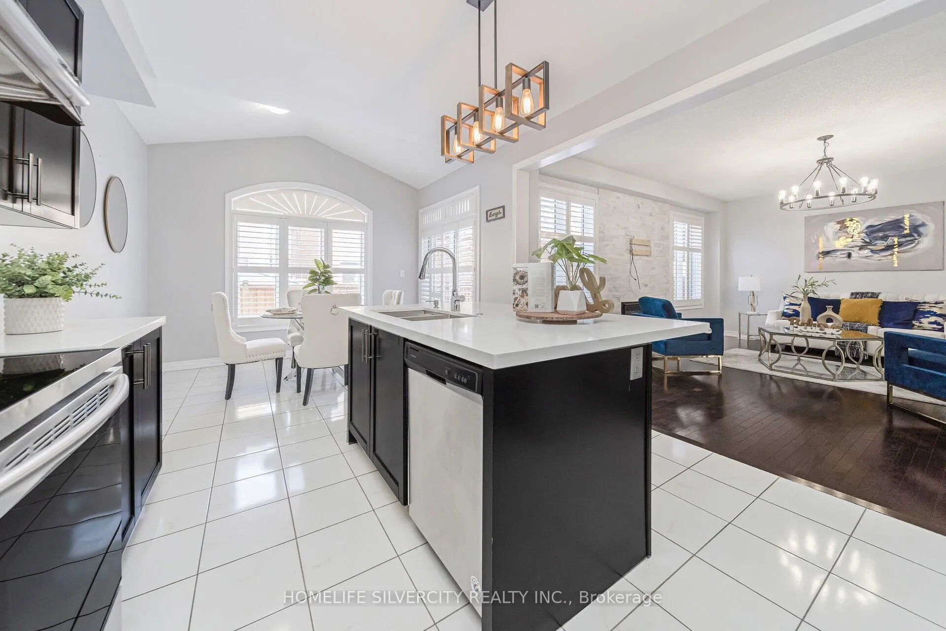 Photo 13 of 373 Robert Parkinson Drive, Brampton, Northwest Brampton — HOMEH