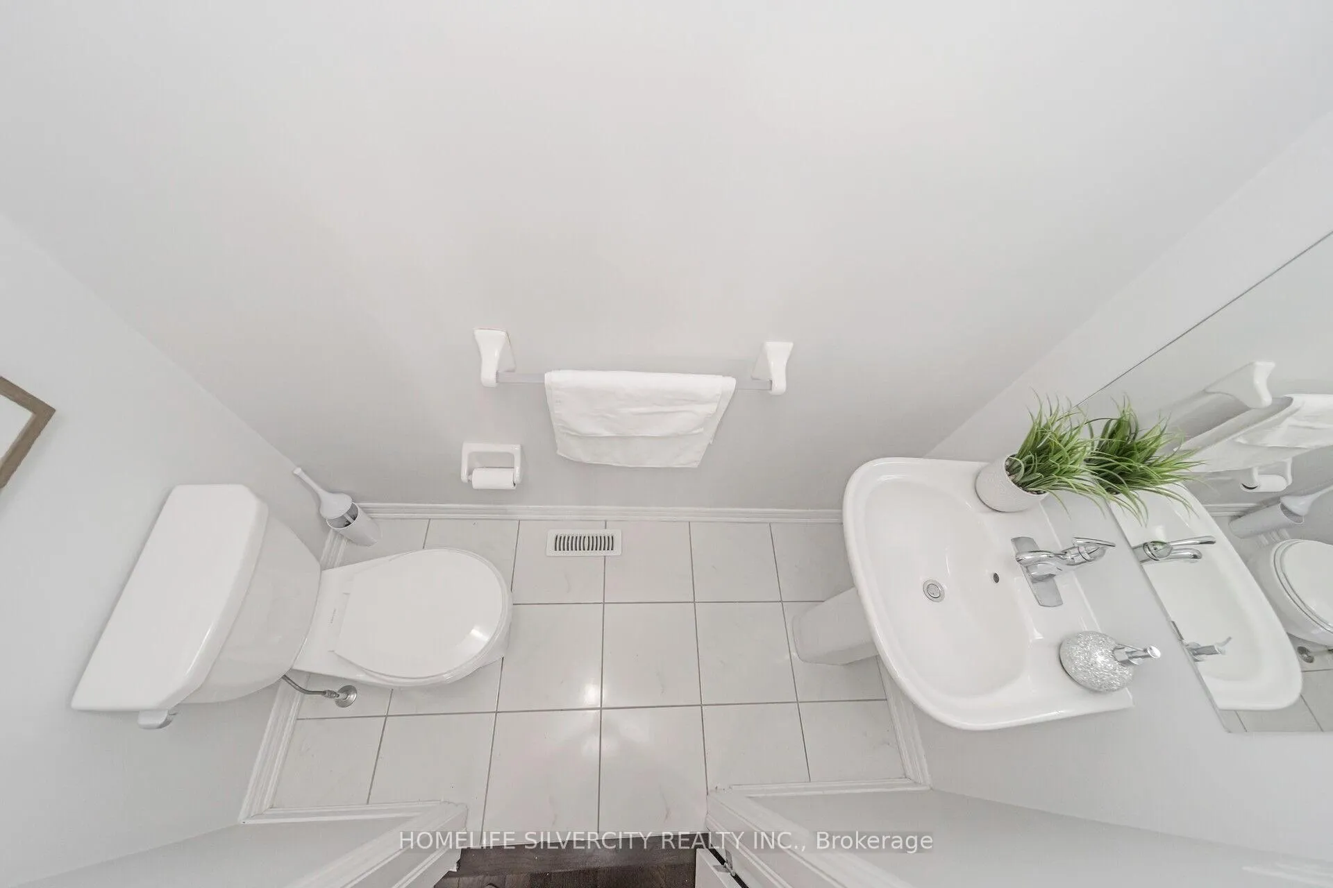 Photo 18 of 373 Robert Parkinson Drive, Brampton, Northwest Brampton — HOMEH