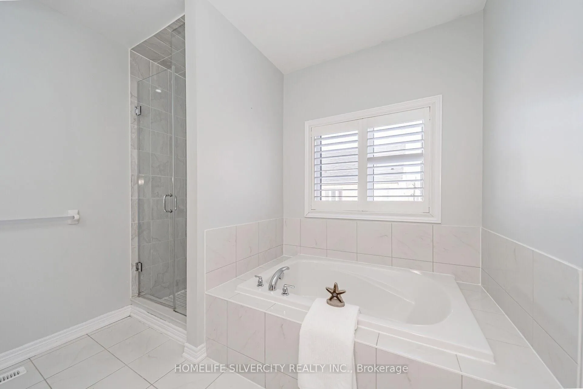 Photo 24 of 373 Robert Parkinson Drive, Brampton, Northwest Brampton — HOMEH