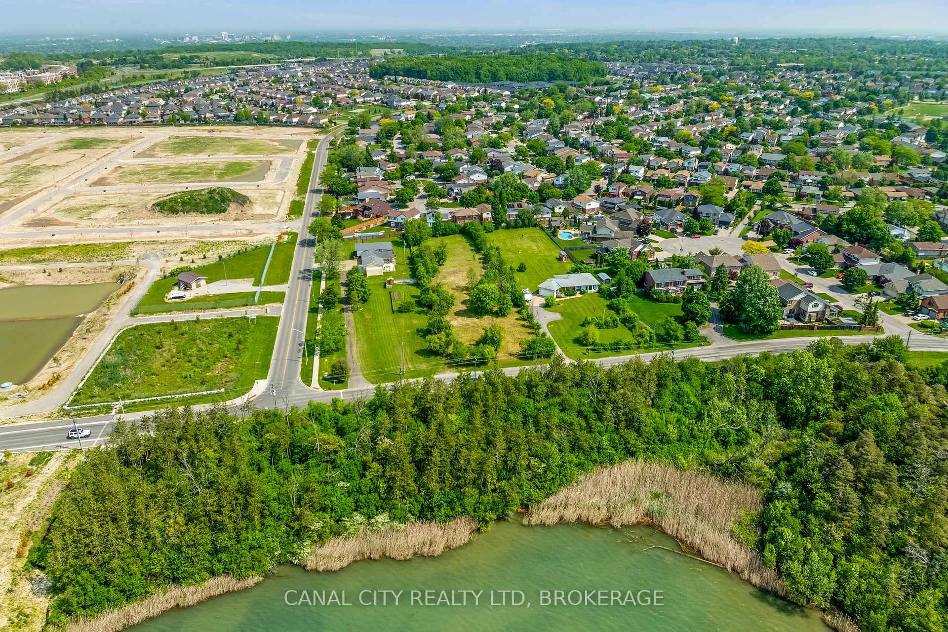 Photo 6 of 1972 Decew Road, Thorold, Confederation Heights — HOMEH