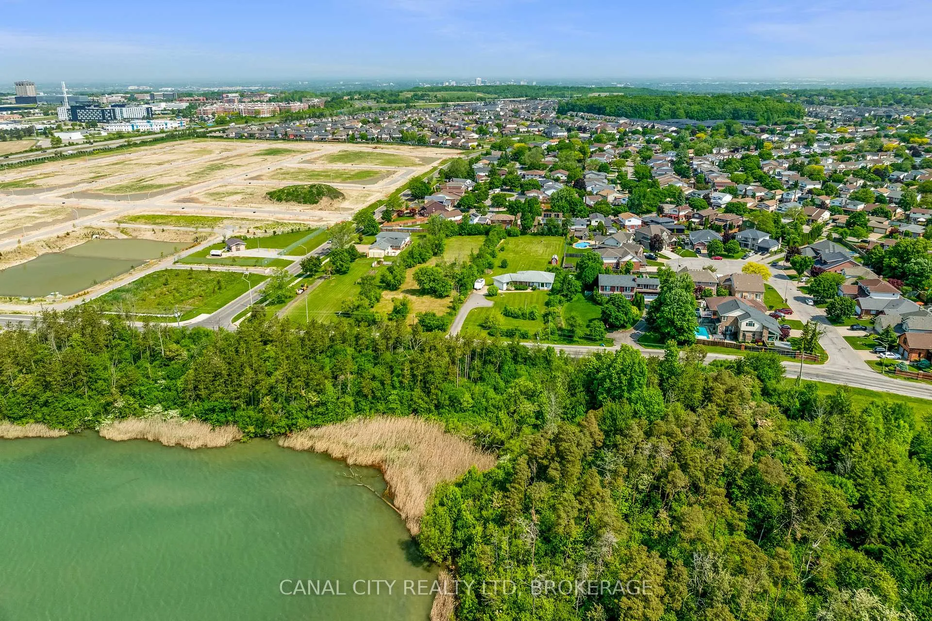 Photo 8 of 1972 Decew Road, Thorold, Confederation Heights — HOMEH