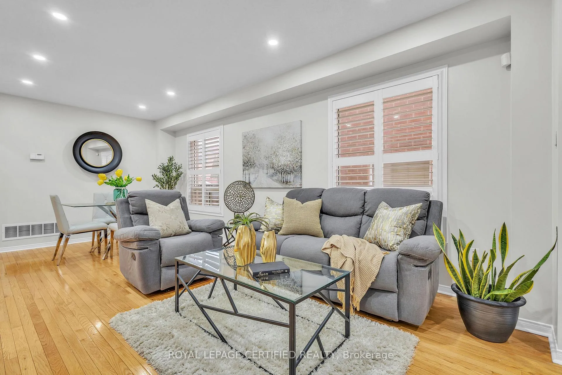 Photo 6 of 18 Roadmaster Lane, Brampton, Fletcher's Meadow — HOMEH