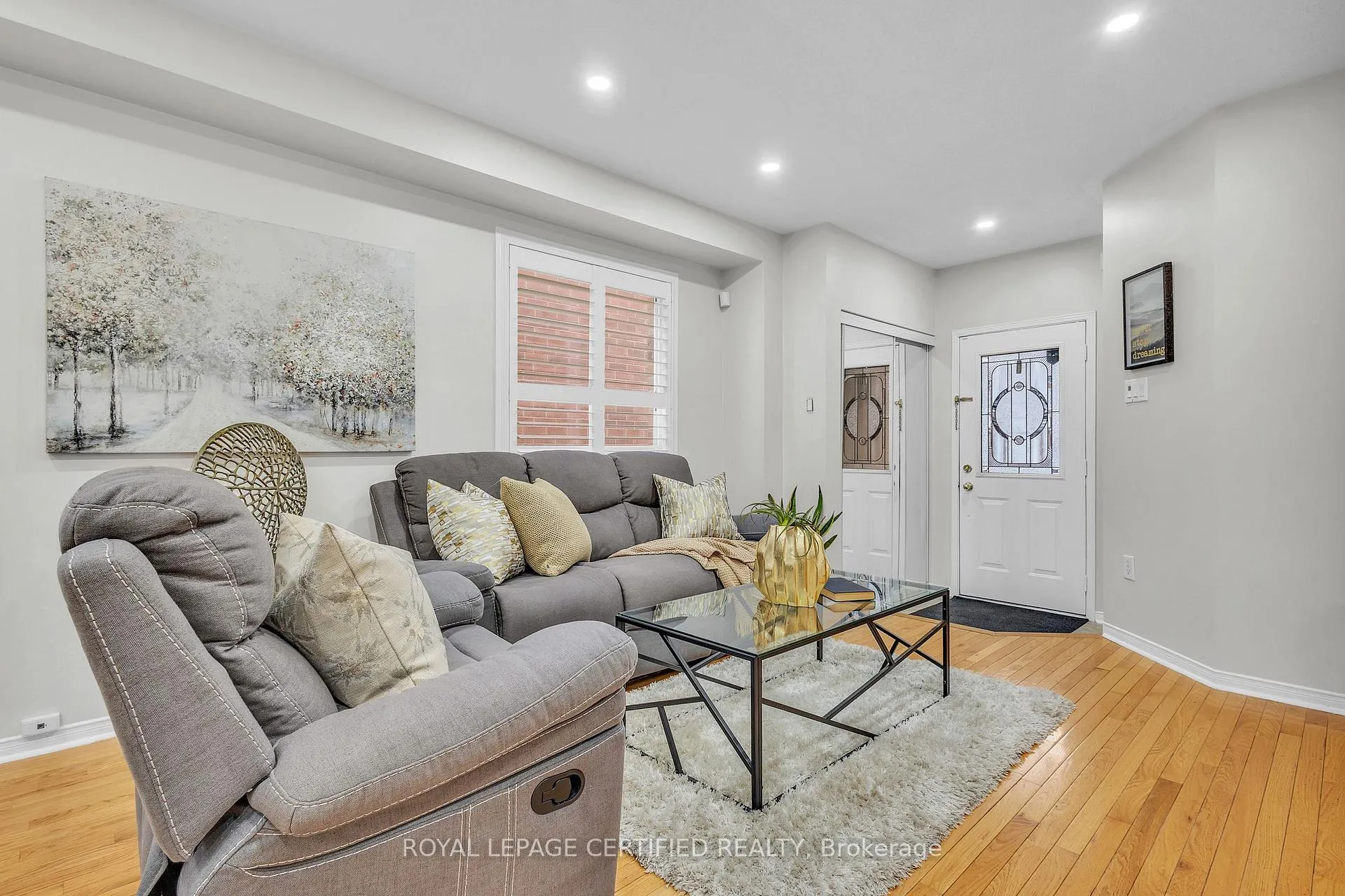 Photo 7 of 18 Roadmaster Lane, Brampton, Fletcher's Meadow — HOMEH