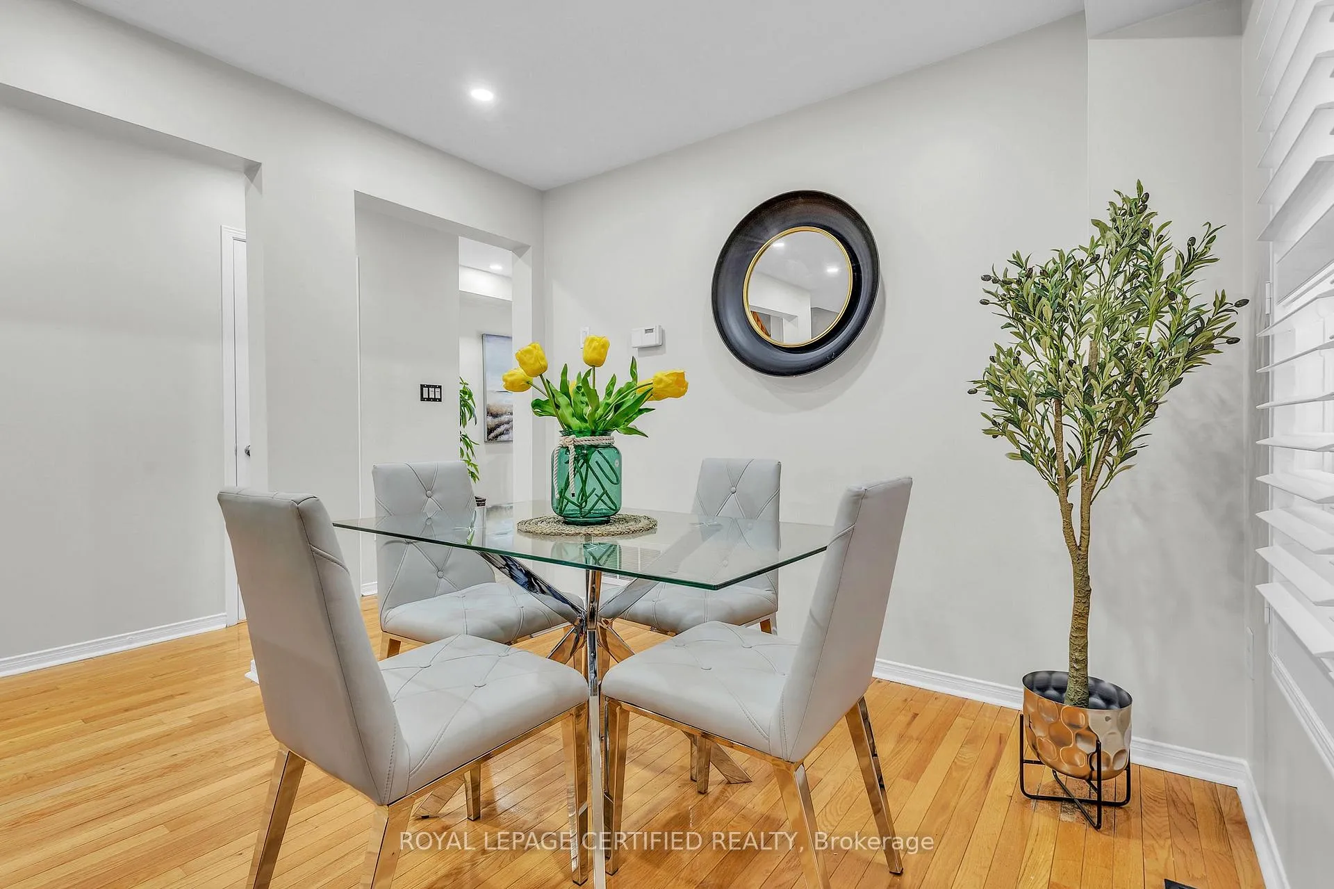 Photo 8 of 18 Roadmaster Lane, Brampton, Fletcher's Meadow — HOMEH
