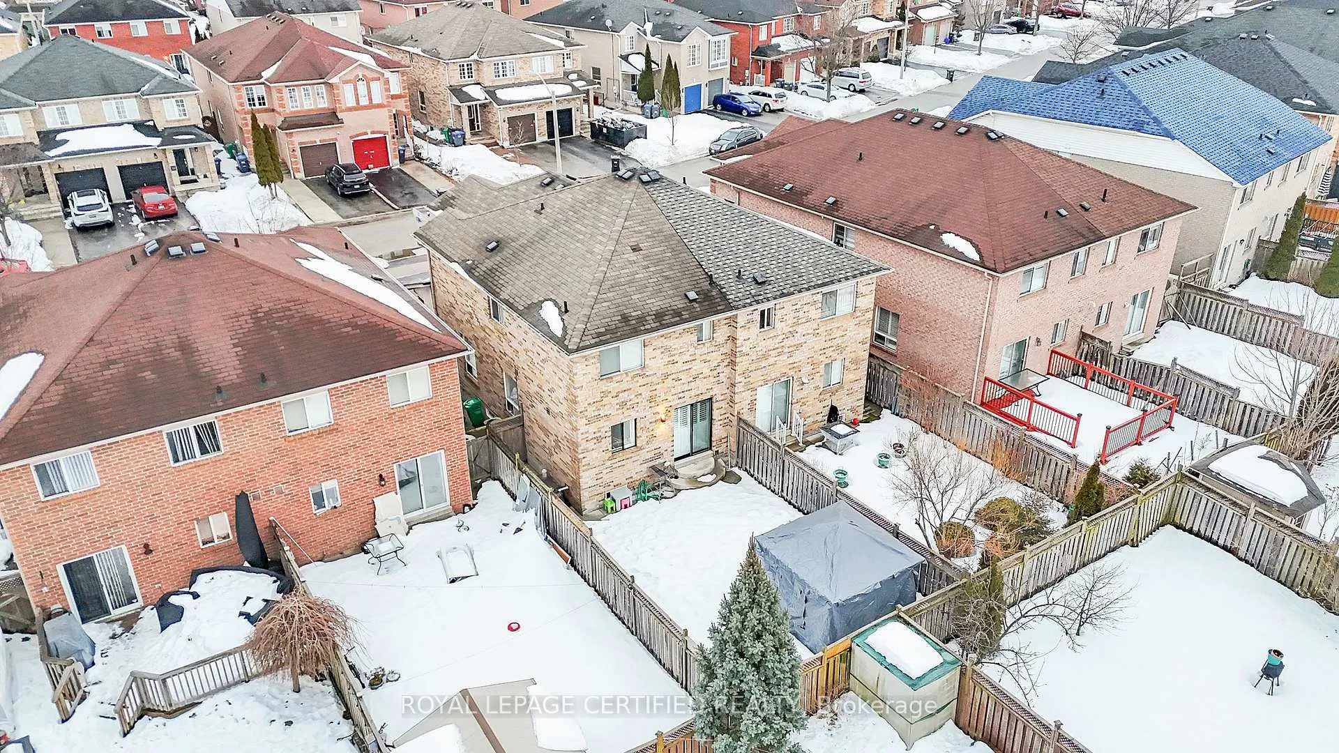 Photo 28 of 18 Roadmaster Lane, Brampton, Fletcher's Meadow — HOMEH