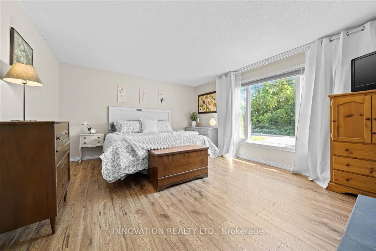 Photo 7 of 41 King Street Drive, Ottawa, Richmond — HOMEH