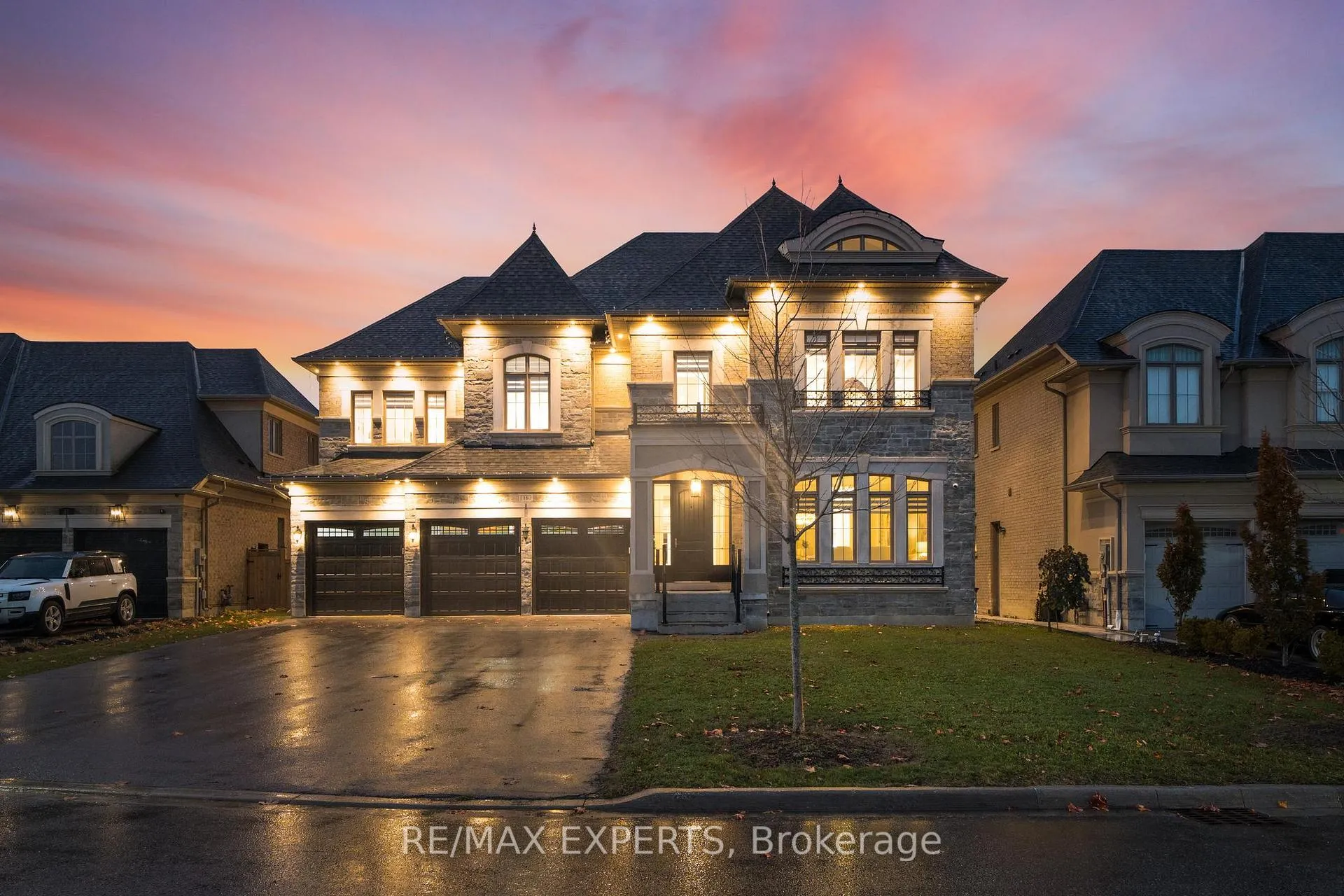Photo 1 of 16 Raymond Love Court, King, King City — HOMEH