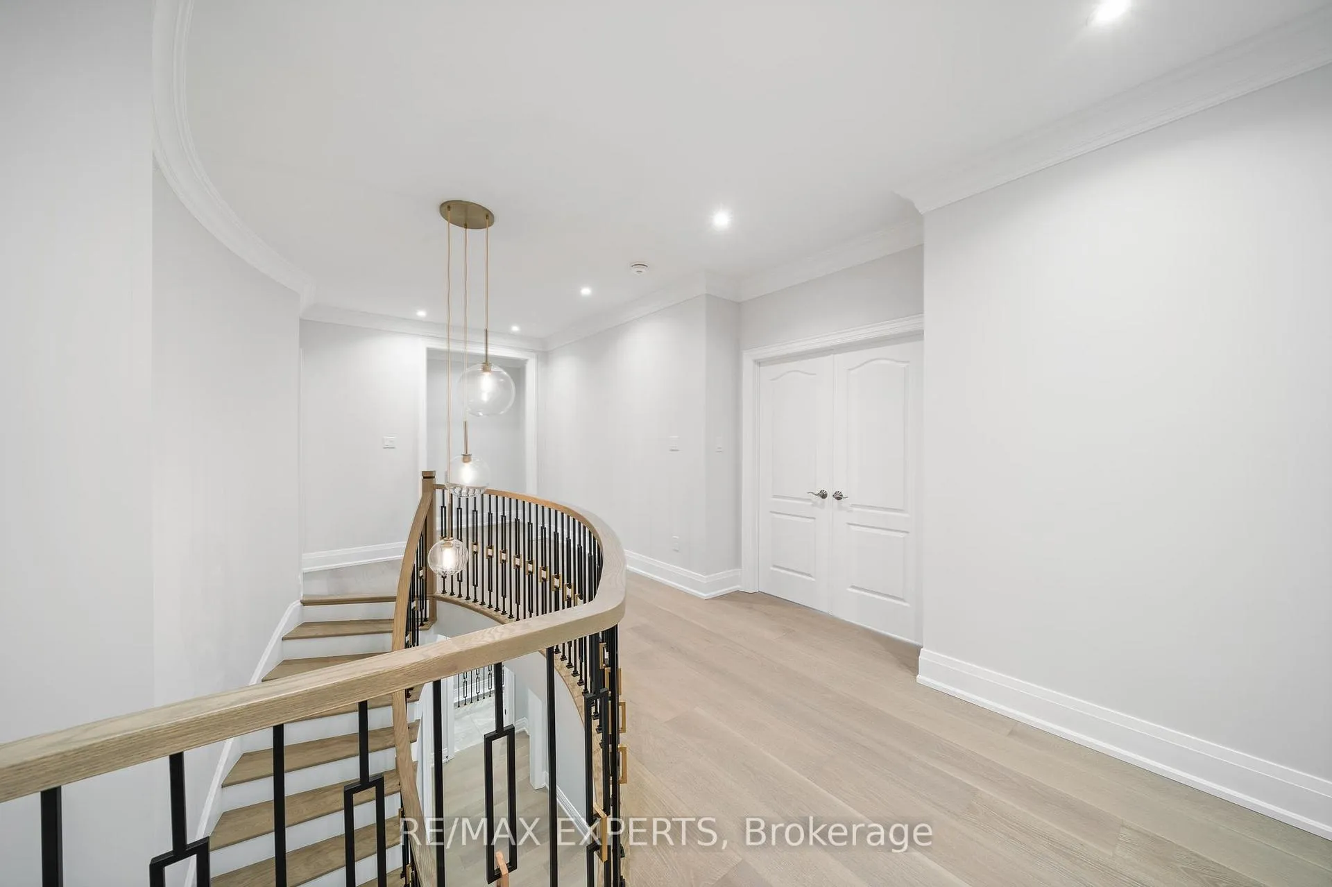 Photo 33 of 16 Raymond Love Court, King, King City — HOMEH