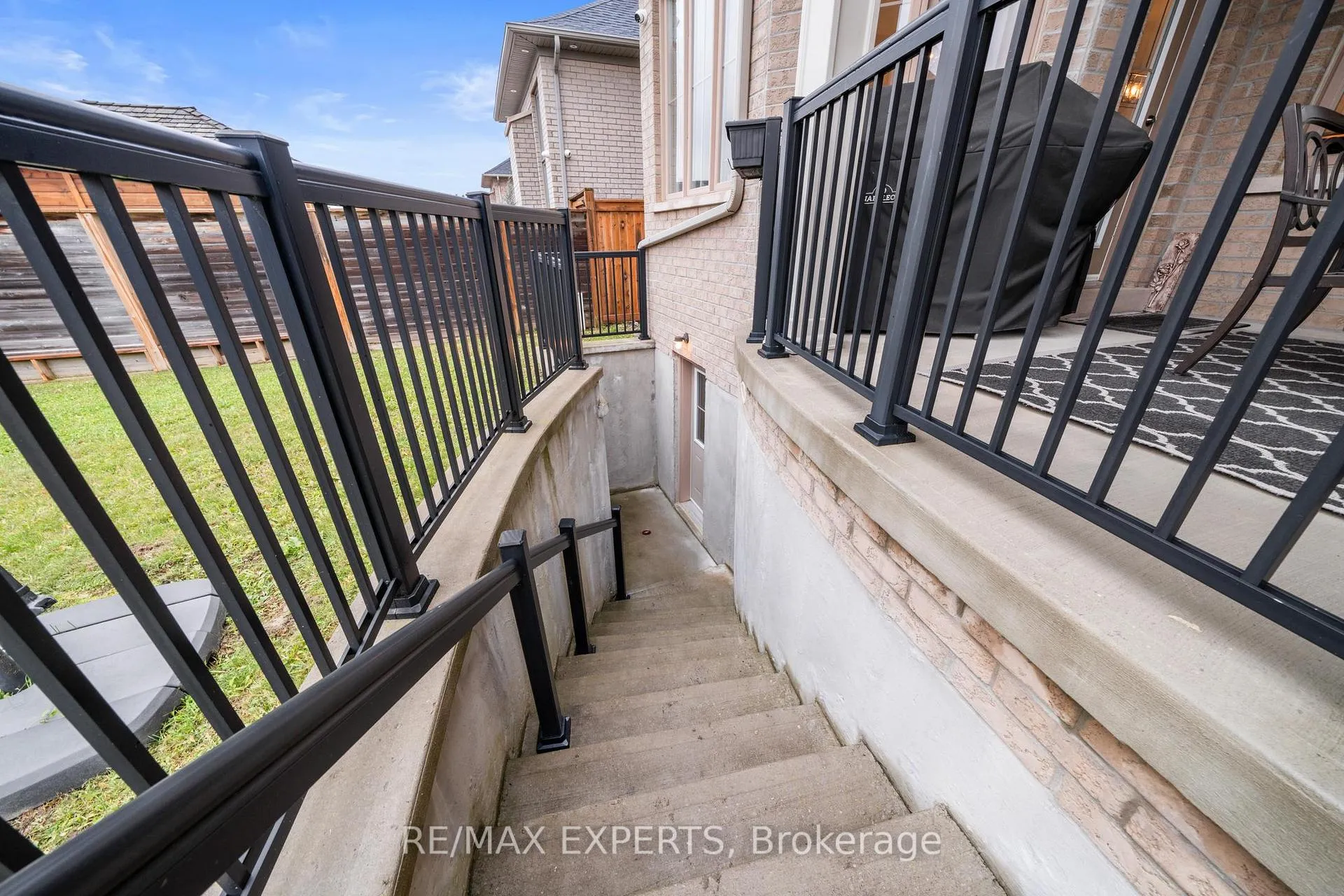 Photo 49 of 16 Raymond Love Court, King, King City — HOMEH