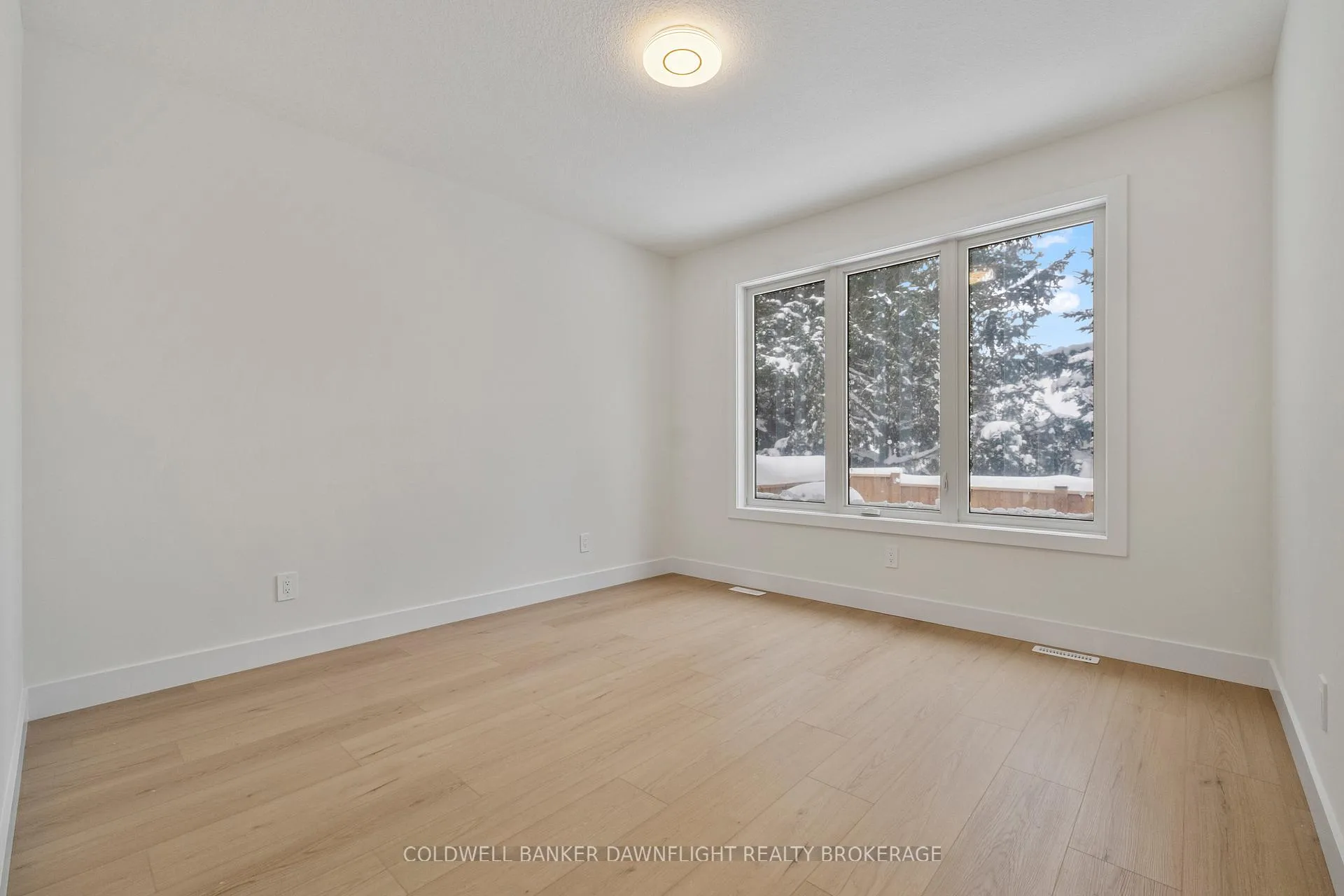 Photo 9 of 58 Moonlight Court, Central Huron, Clinton — HOMEH