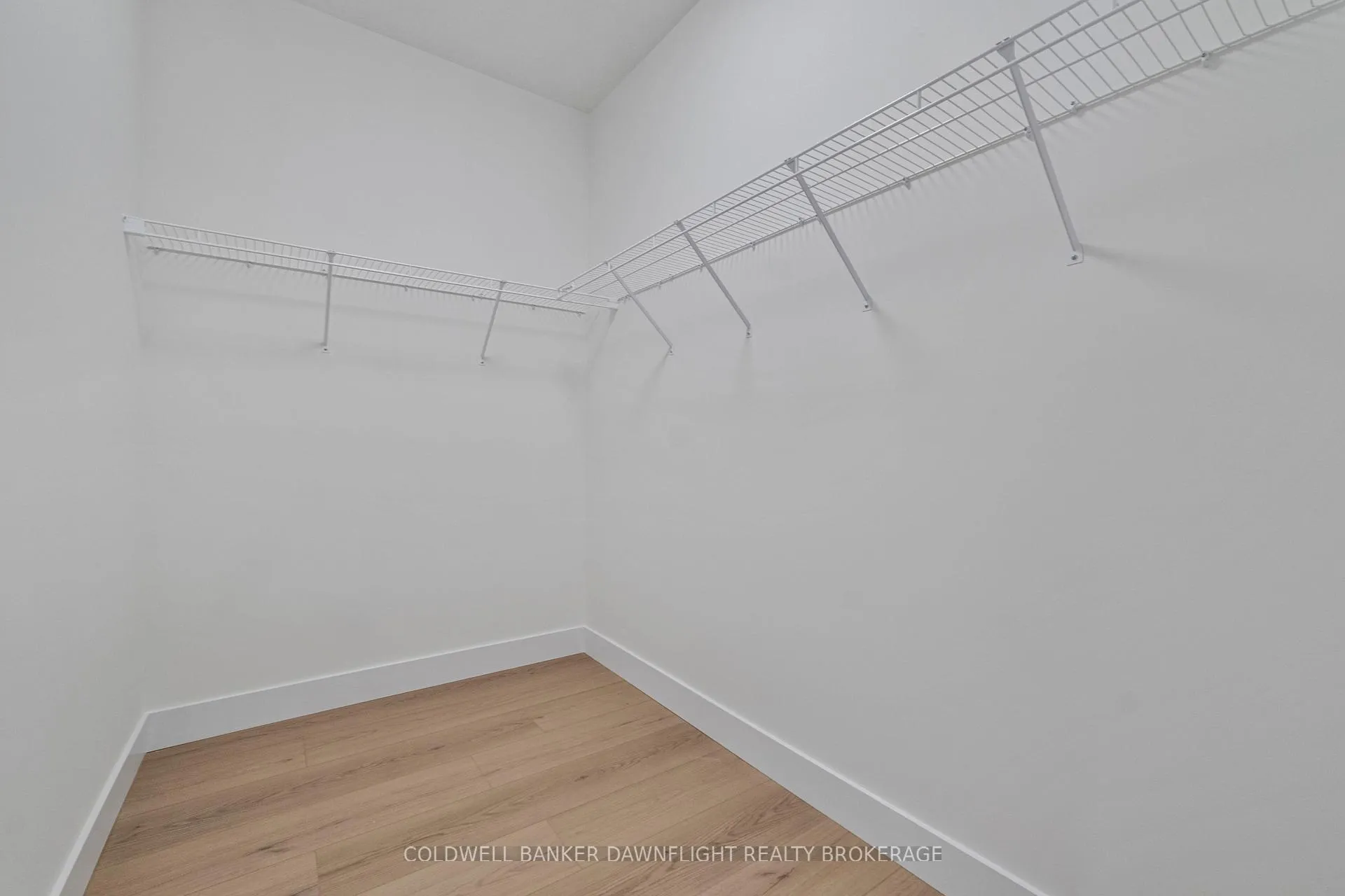 Photo 11 of 58 Moonlight Court, Central Huron, Clinton — HOMEH