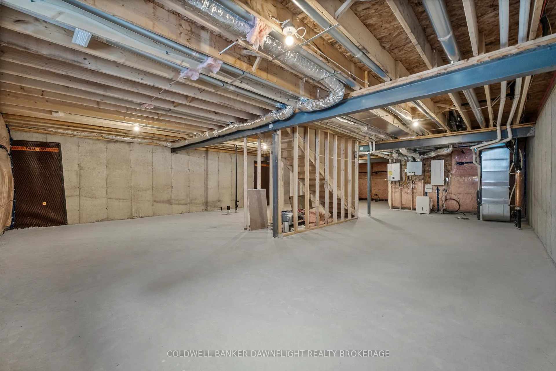 Photo 18 of 58 Moonlight Court, Central Huron, Clinton — HOMEH