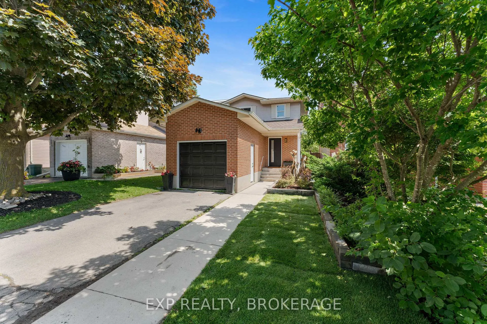 Photo 1 of 882 Clearfield Crescent, Kingston, North of Taylor-Kidd Blvd — HOMEH