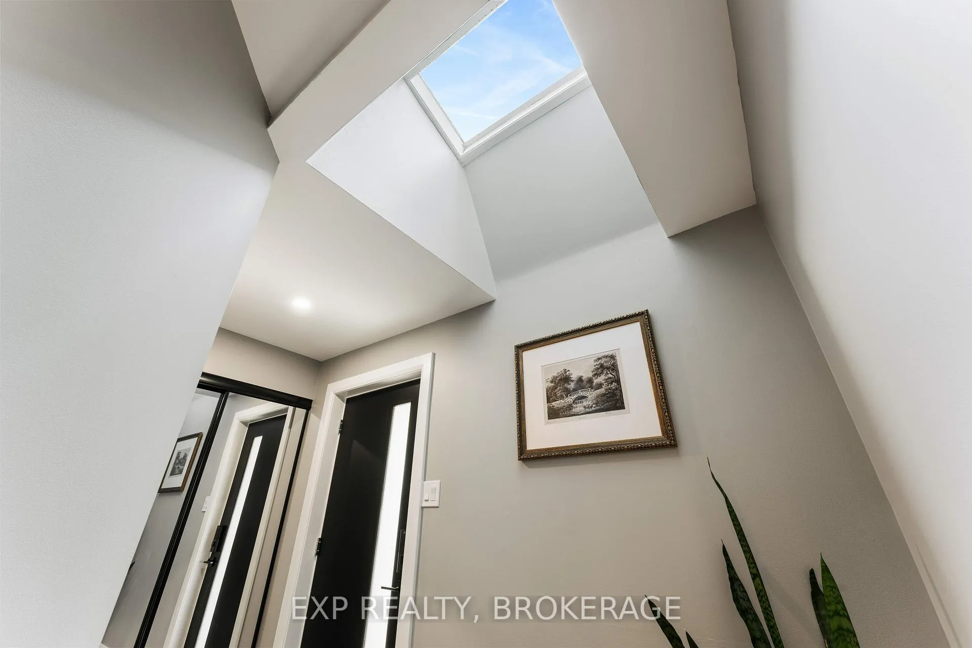 Photo 4 of 882 Clearfield Crescent, Kingston, North of Taylor-Kidd Blvd — HOMEH