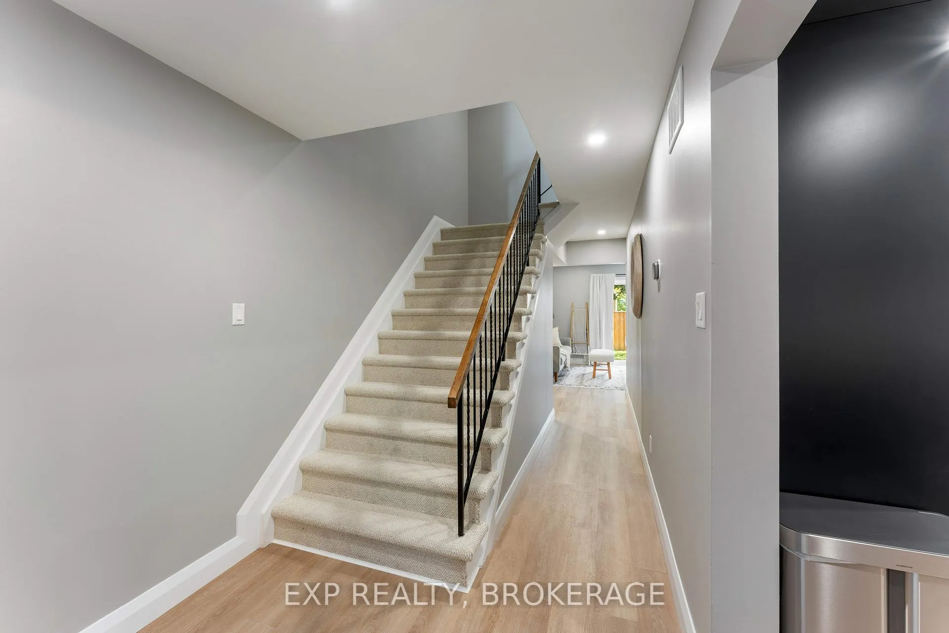 Photo 5 of 882 Clearfield Crescent, Kingston, North of Taylor-Kidd Blvd — HOMEH