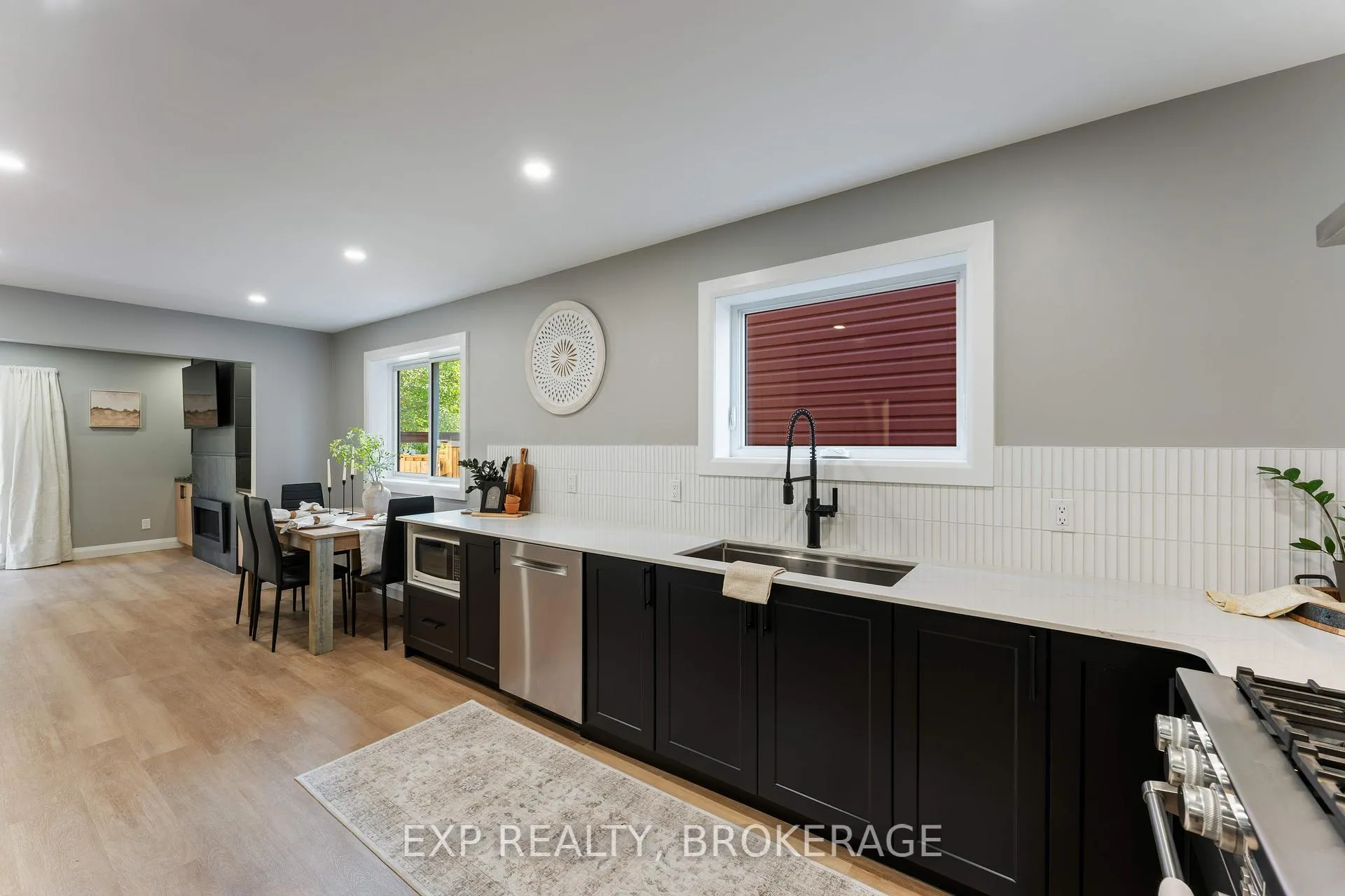 Photo 9 of 882 Clearfield Crescent, Kingston, North of Taylor-Kidd Blvd — HOMEH