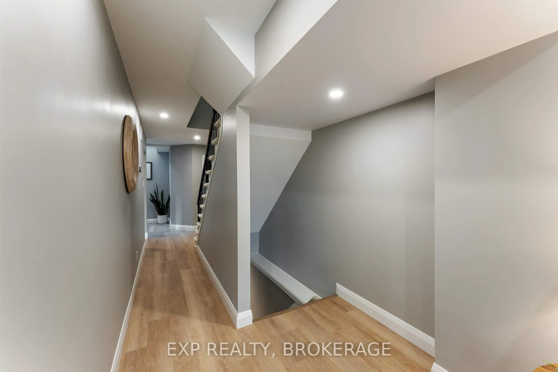 Photo 28 of 882 Clearfield Crescent, Kingston, North of Taylor-Kidd Blvd — HOMEH