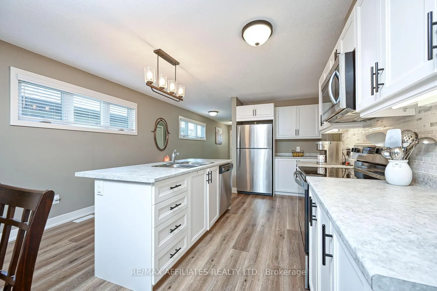 Photo 11 of 156 Ferrara Drive, Smiths Falls — HOMEH