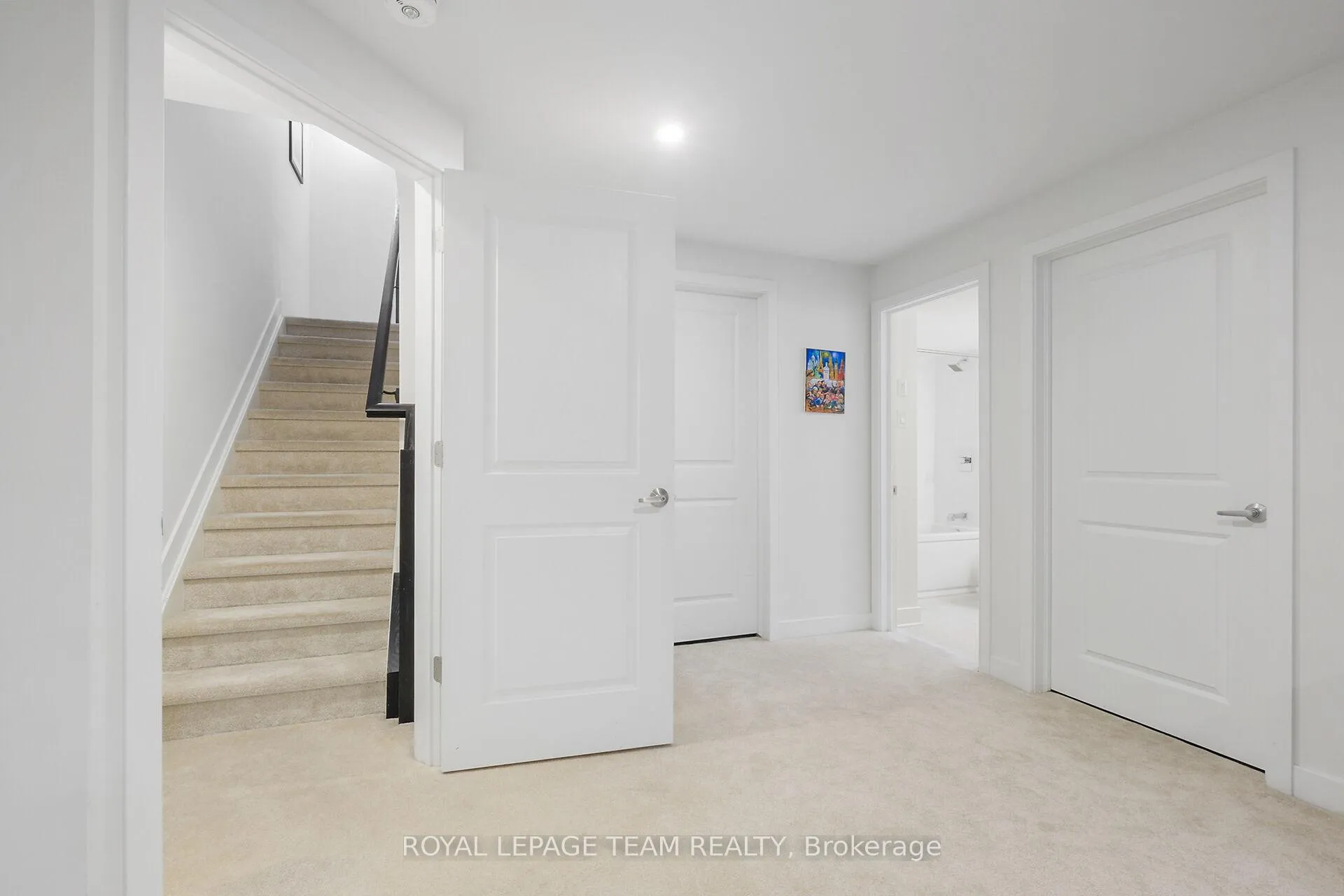 Photo 34 of 93 Warrior Street, Ottawa, Kanata - Emerald Meadows/Trailwest — HOMEH