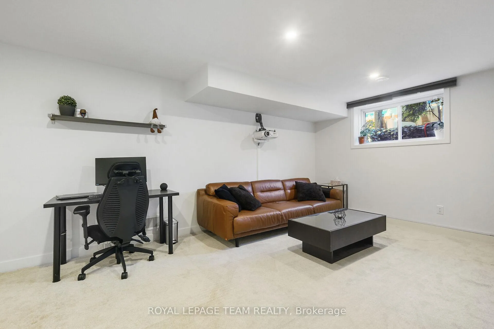 Photo 36 of 93 Warrior Street, Ottawa, Kanata - Emerald Meadows/Trailwest — HOMEH