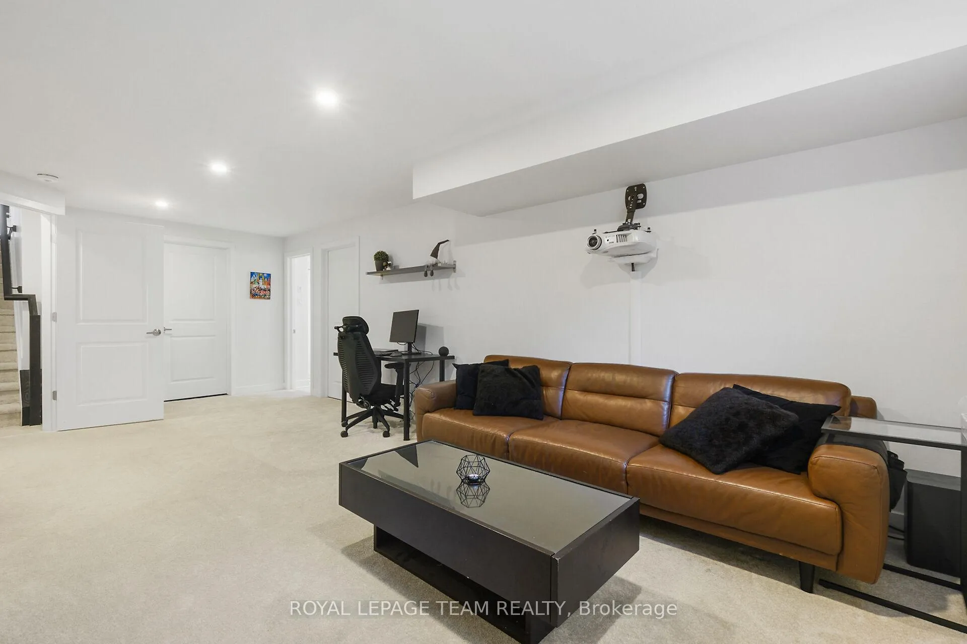 Photo 38 of 93 Warrior Street, Ottawa, Kanata - Emerald Meadows/Trailwest — HOMEH